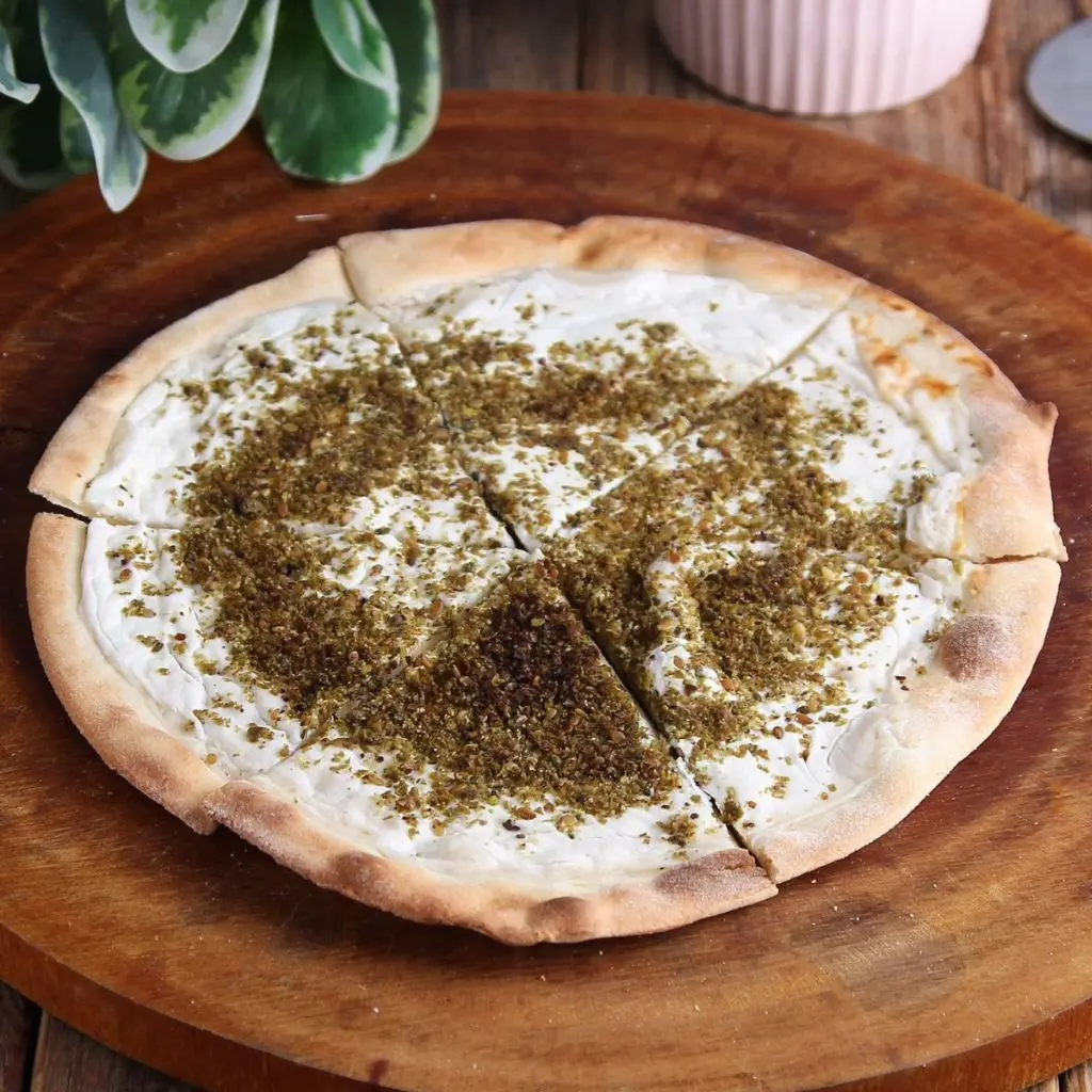 لبنة بالزعتر